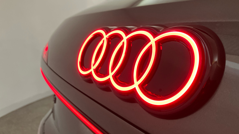 Audi Q3 2.0 TDI S Line 5dr S Tronic Diesel Estate
